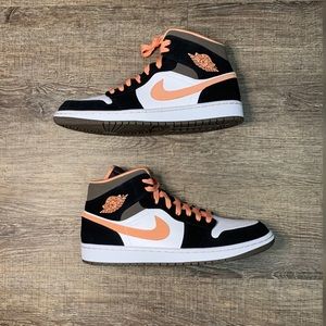 Jordan 1 Retro Mid